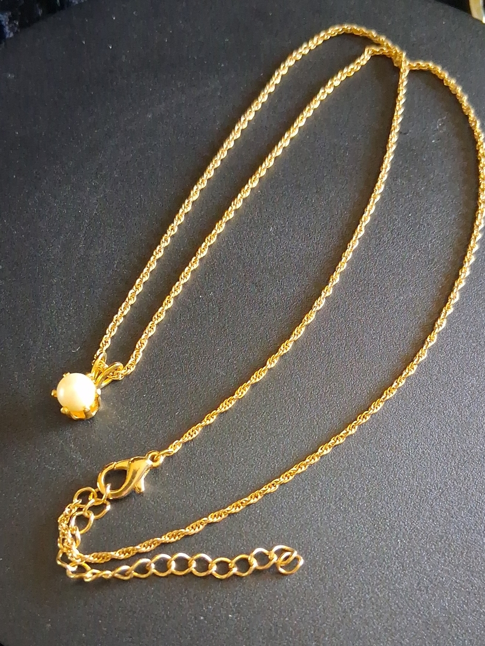 Avon Gold-Tone Rope Chain Necklace with Ivory Pearl Pendant
